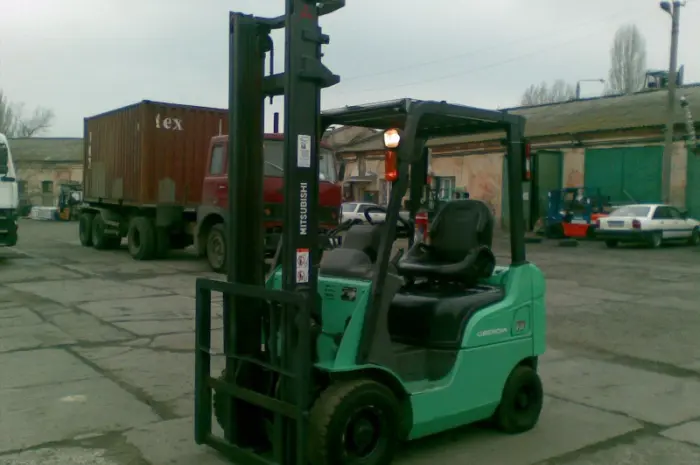 Вилочный бензиновый погрузчик Mitsubishi KFG18T-KF2D на 1 тонну- фото № 1