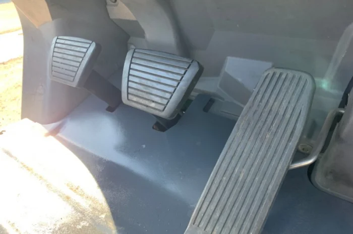 Вилочний навантажувач Mitsubishi KFGE15T-KF34 з бiчним зсувом- фото № 8