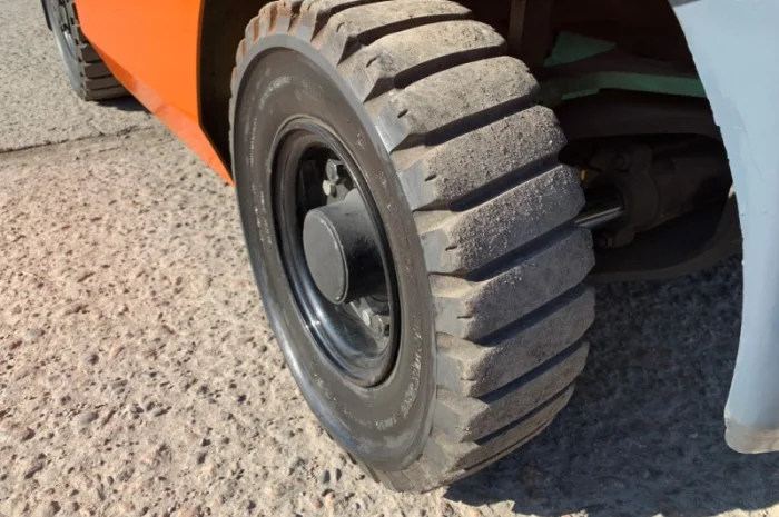 Вилочний навантажувач Mitsubishi KFGE15T-KF34 з бiчним зсувом- фото № 9