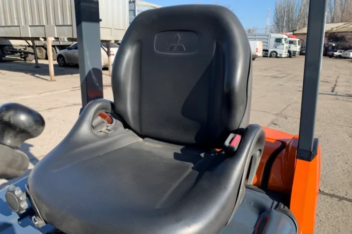 Вилочний навантажувач Mitsubishi KFGE15T-KF34 з бiчним зсувом- фото № 11