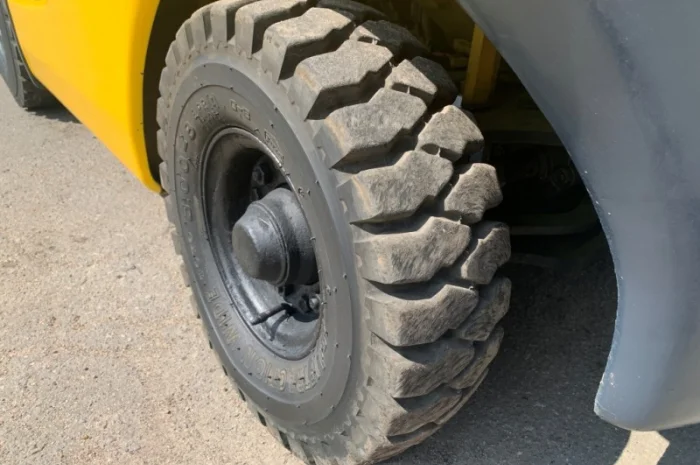 Вилочний навантажувач Komatsu FG15C-18 з сайд шифтом- фото № 7