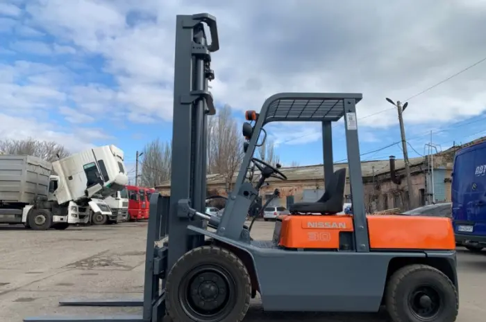 Вилочний навантажувач Nissan PGF02M30 на 3 тонни з сайд-шифтом- фото № 1