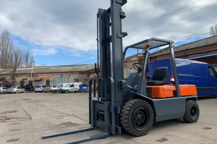 Вилочний навантажувач Nissan PGF02M30 на 3 тонни з сайд-шифтом- фото № 2