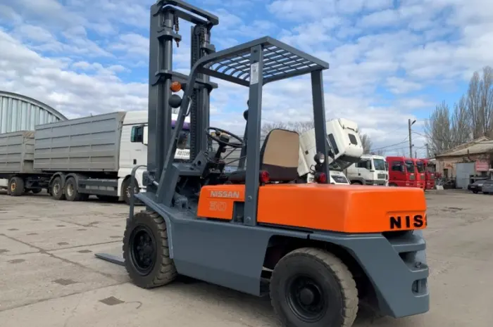 Вилочний навантажувач Nissan PGF02M30 на 3 тонни з сайд-шифтом- фото № 3