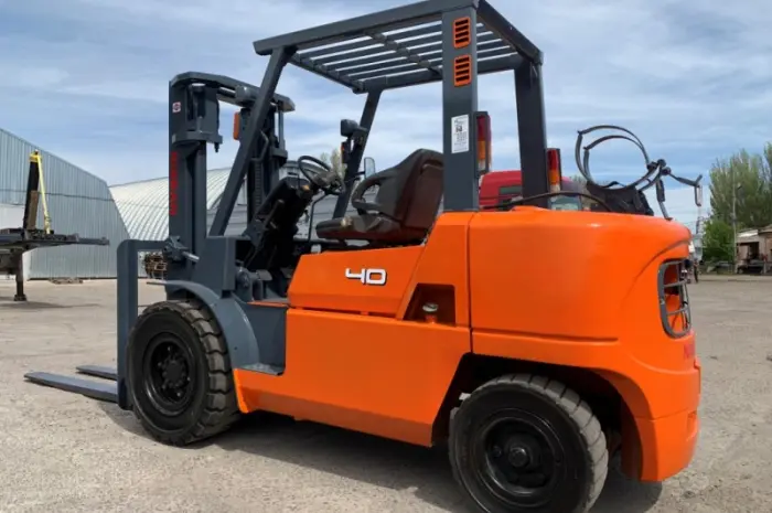 Вилочний навантажувач Nissan F04B40T-F29C на 4.5 тонни- фото № 2
