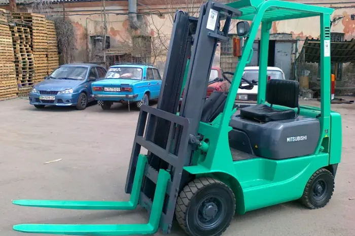 Вилочный дизельный автопогрузчик Mitsubishi на 1.5 тонны- фото № 4