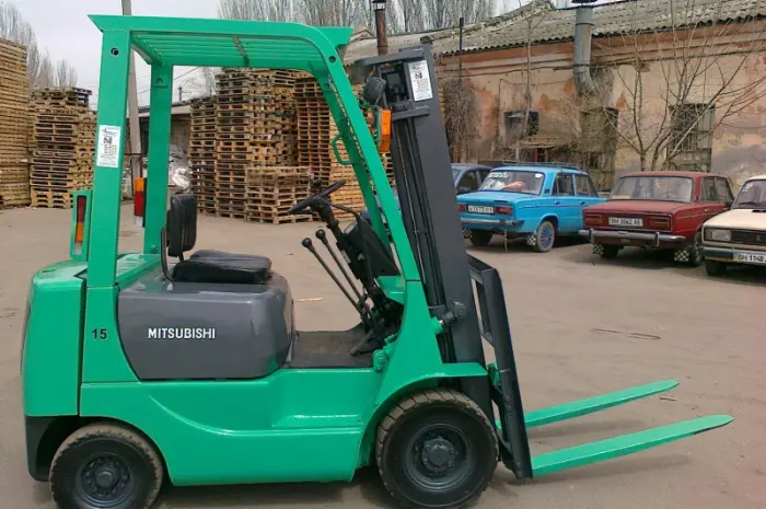 Вилочный дизельный автопогрузчик Mitsubishi на 1.5 тонны- фото № 5