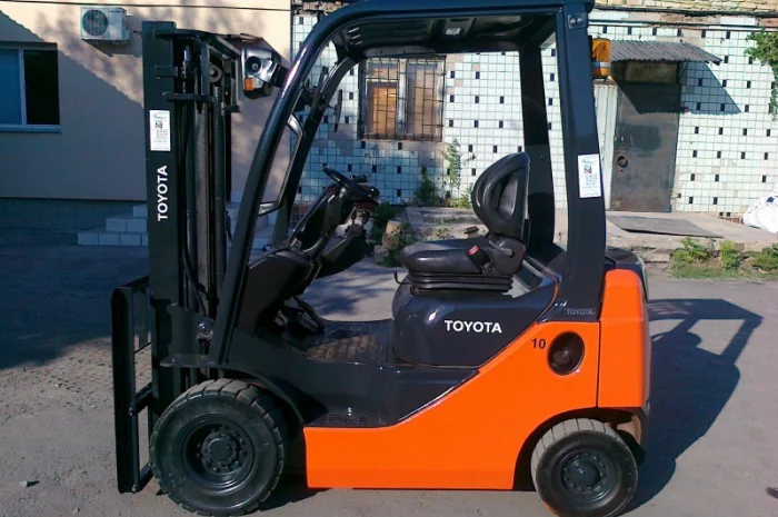 Вилочный погрузчик тойота 8 серии на 1 тонну- фото № 6