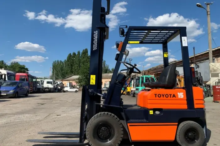 Вилочный автопогрузчик/автонавантажувач Toyota 5FGL15 с мачтой 4 метра- фото № 3