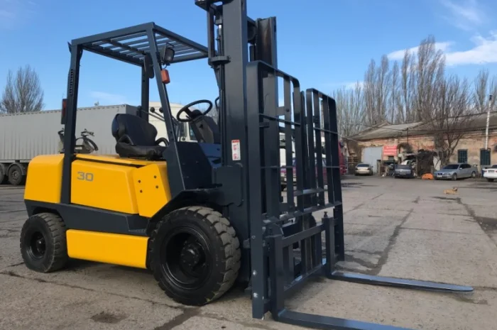 Вилочный японский автопогрузчик Sumitomo на 3 тонны с боковым смещением- фото № 4