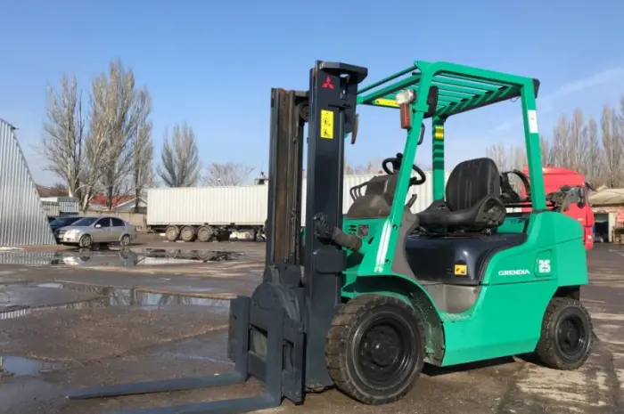 Вилочный газ-бензиновый автопогрузчик Митсубиши с ротатором- фото № 5