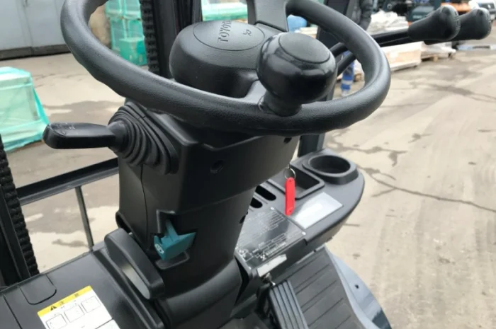 Вилочный автопогрузчик Toyota 02-8FGK20 компакт-модель- фото № 7