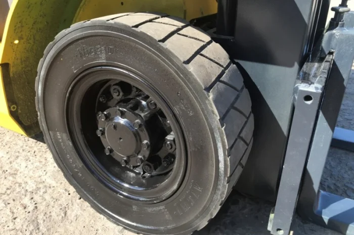 Вилочный погрузчик Mitsubishi FGE20T-F17D с секцией гидравлики для подключения навесного- фото № 11