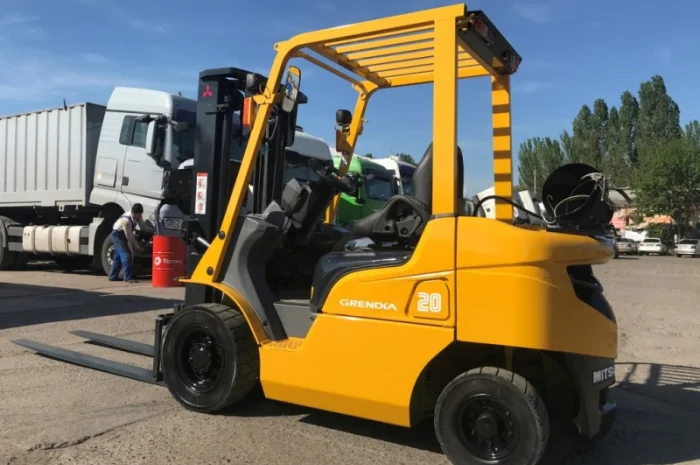 Вилочный погрузчик Mitsubishi FGE20T-F17D с секцией гидравлики для подключения навесного- фото № 3