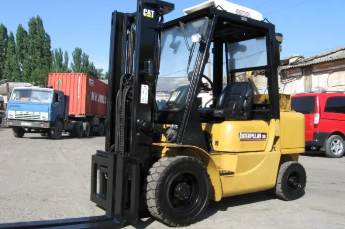 3 тонный вилочный дизельный погрузчик Caterpillar DP30K- фото № 3
