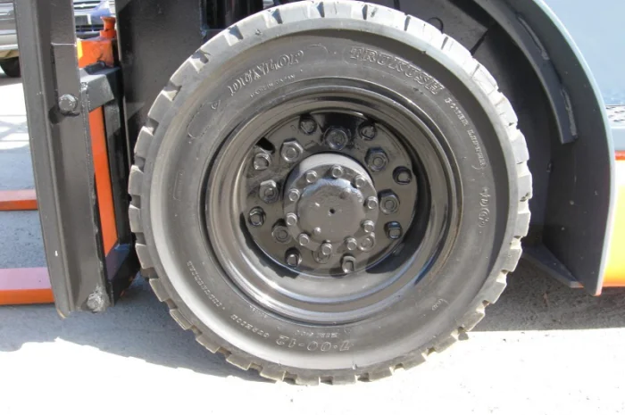 Вилочный автопогрузчик Toyota 6 серии грузоподъёмностью 2 тонны- фото № 9