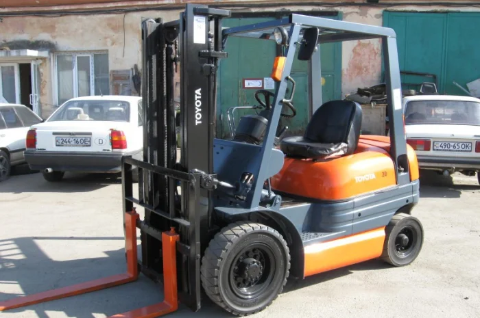 Вилочный автопогрузчик Toyota 6 серии грузоподъёмностью 2 тонны- фото № 2