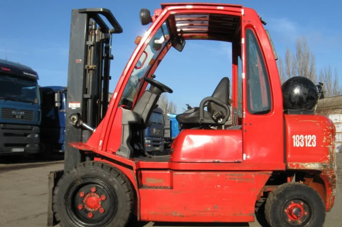 Вилочный газовый погрузчик nissan на 3 тонны- фото № 2