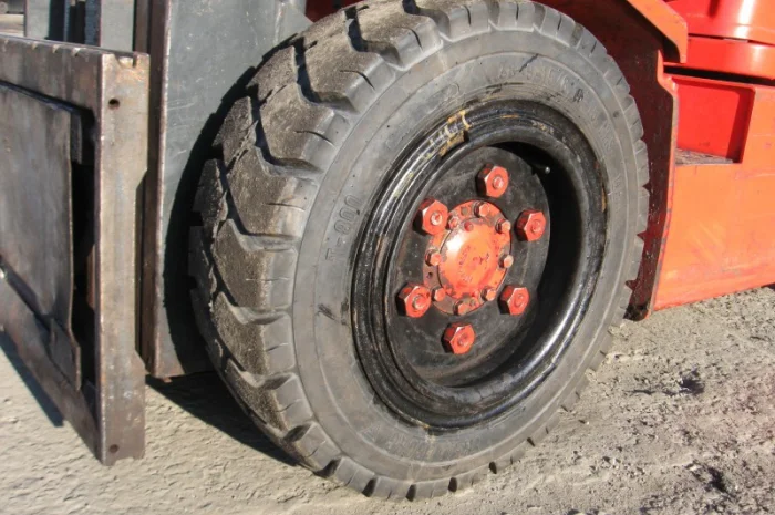 Вилочный газовый погрузчик nissan на 3 тонны- фото № 8