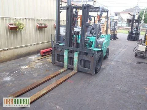 Погрузчик Mitsubishi на 3 тонны на спареных колёсах- фото № 7