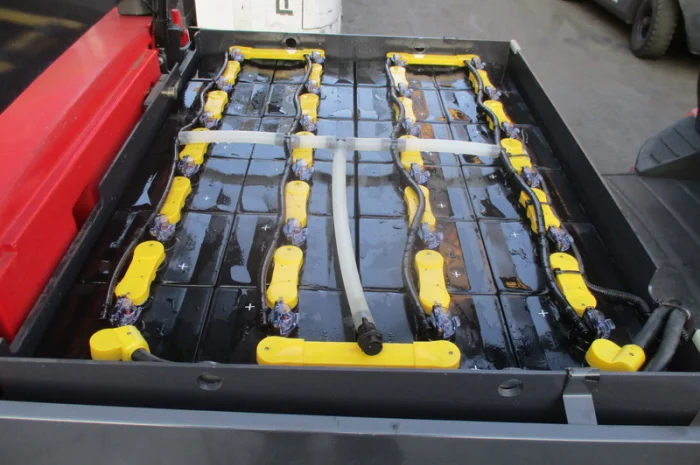 Вилочный электропогрузчик Nichiyu (NYC) с мачтой вагонник с боковым смещением- фото № 7