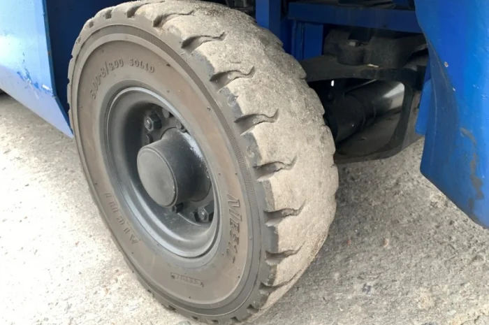 Вилковий автонавантажувач Nissan на 2 тонни, компакт. Модель P1F1A20D- фото № 9