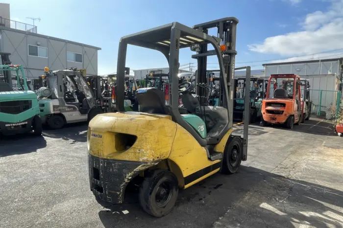 Вилковий автонавантажувач Komatsu з бічним зміщенням. Модель: FG25C-15- фото № 8