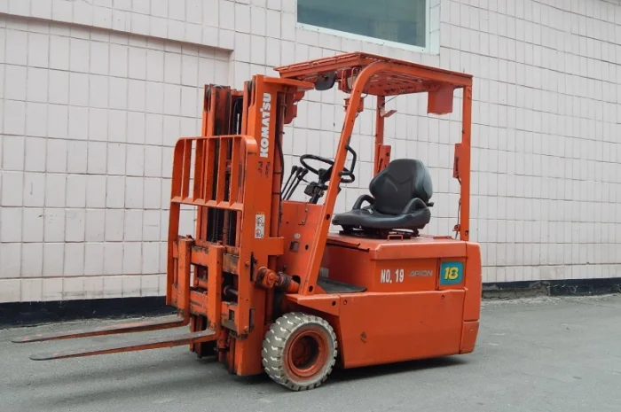 Вилочный погрузчик б/у KOMATSU FB18M-3- фото № 1