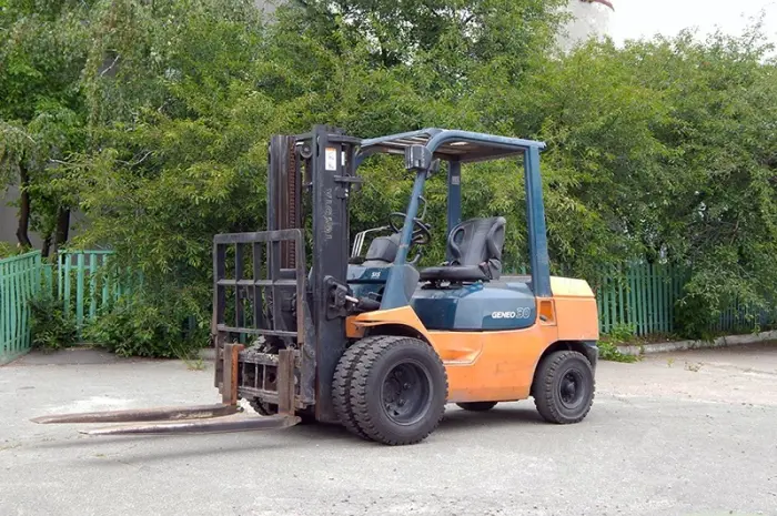Погрузчики бу газ-бензин Toyota, Komatsu, Nissan, Mitsubishi- фото № 1