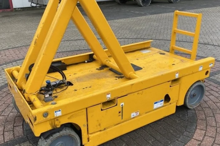 Ножичний підйомник Haulotte Compact 14 2016 року 340 мотогодин- фото № 11