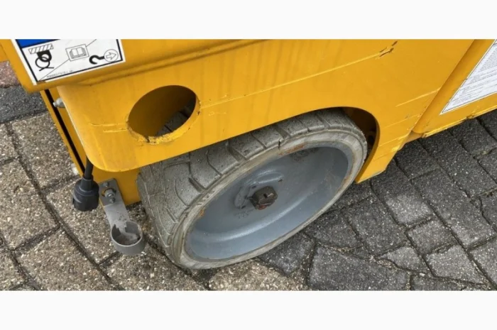 Ножичний підйомник Haulotte Compact 14 2016 року 340 мотогодин- фото № 10