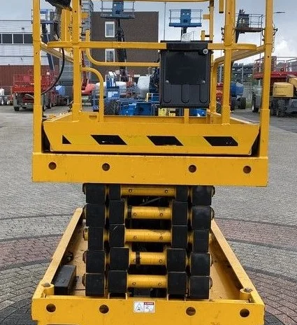 Ножичний підйомник Haulotte Compact 14 2016 року 340 мотогодин- фото № 6