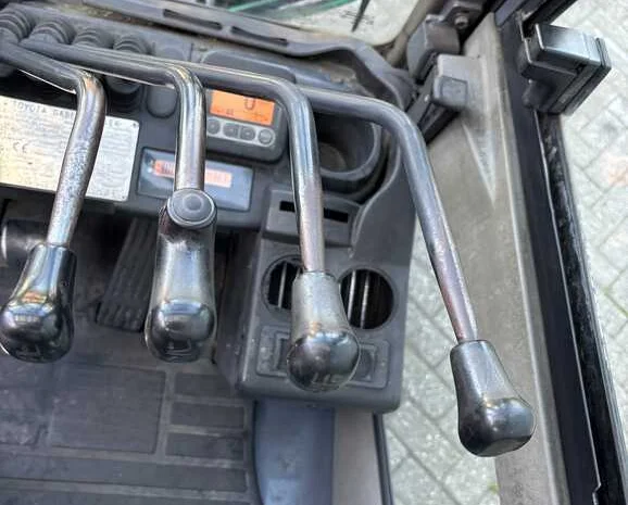 Дизельний навантажувач Toyota 02-8FDF15 кабіна- фото № 11