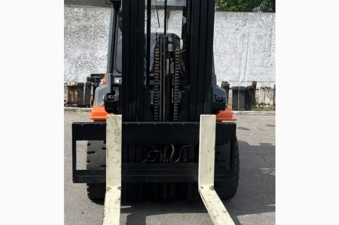 Навантажувач вилковий 4т. Toyota 427FD40 Вагонник дизель кабіна- фото № 2