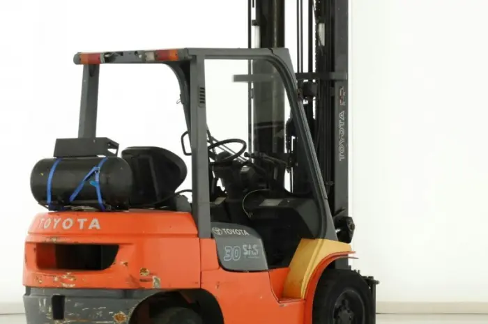 Навантажувач вилковий Toyota 02-7FGF30 6 метрів підйом під захват- фото № 2