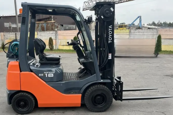 Навантажувач кара 1.8т. Toyota 02-8FGF18 2013 року 3750 мг в наявності- фото № 3