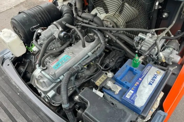 Навантажувач кара 1.8т. Toyota 02-8FGF18 2013 року 3750 мг в наявності- фото № 6