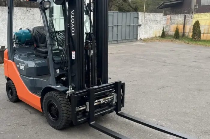 Навантажувач кара 1.8т. Toyota 02-8FGF18 2013 року 3750 мг в наявності- фото № 7