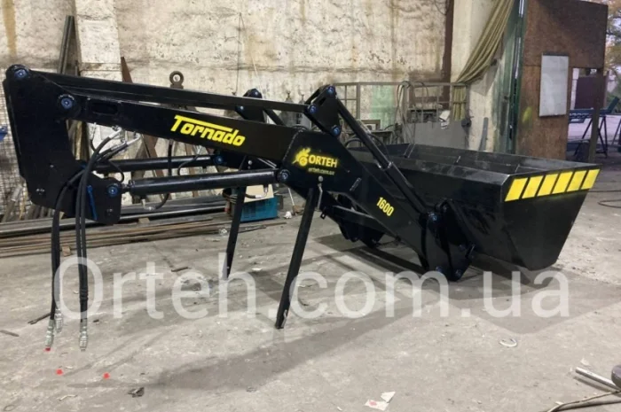 Фронтальні навантажувачі до вітчизняних, імпортних та для міні тракторів- фото № 1