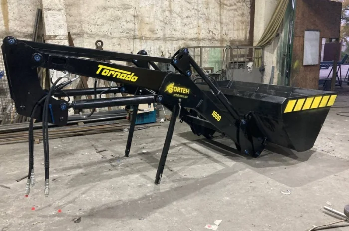 Фронтальні навантажувачі до вітчизняних, імпортних та для міні тракторів- фото № 4