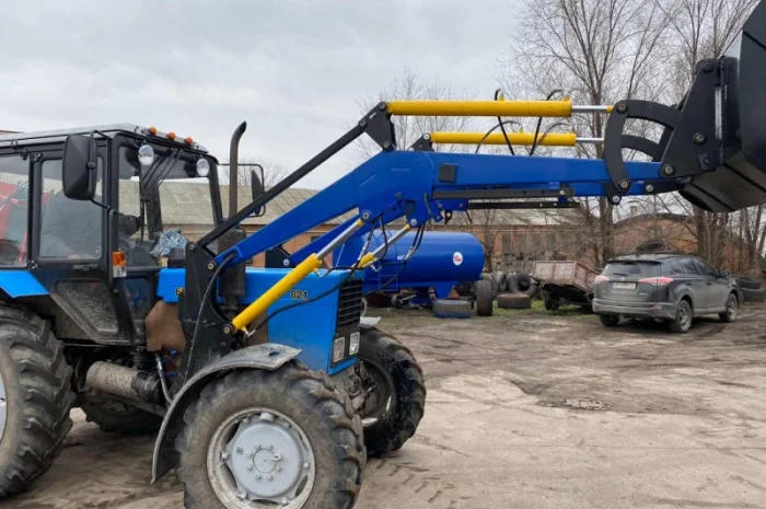 Фронтальні навантажувачі до вітчизняних, імпортних та для міні тракторів- фото № 9