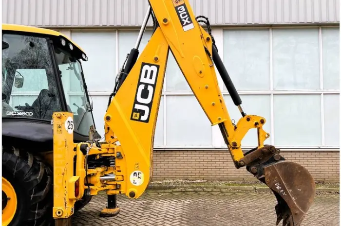 Экскаватор-погрузчик JCB 3CX- фото № 4