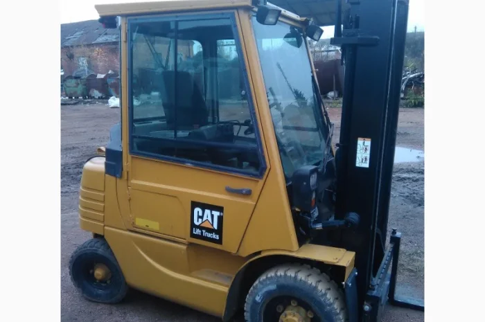 Вилочный погрузчик Caterpiller GP 20- фото № 3