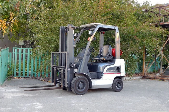 Вилочный погрузчик бу NISSAN F1A15- фото № 1