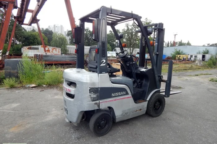 Вилочный погрузчик б/у NISSAN NP1F1M15J- фото № 2