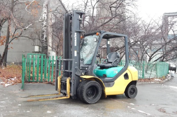 Вилочный погрузчик бу KOMATSU FG25T-16- фото № 1
