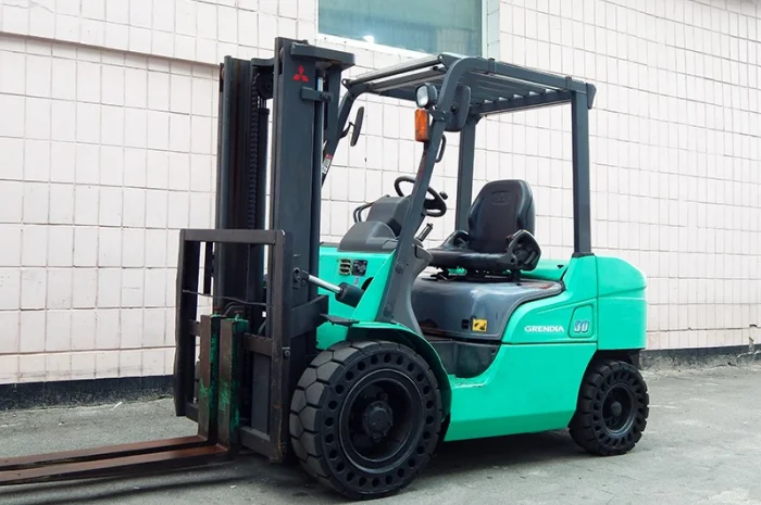 Вилочный погрузчик бу MITSUBISHI FG30D- фото № 1