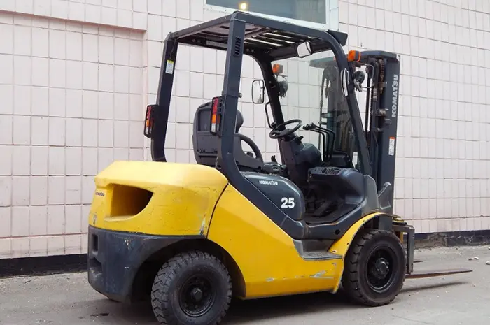 Вилочный погрузчик бу KOMATSU FG25T-17- фото № 2