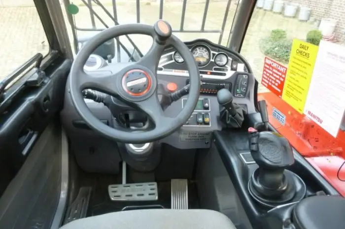 Телескопический погрузчик Manitou MT 932 2014 года- фото № 4