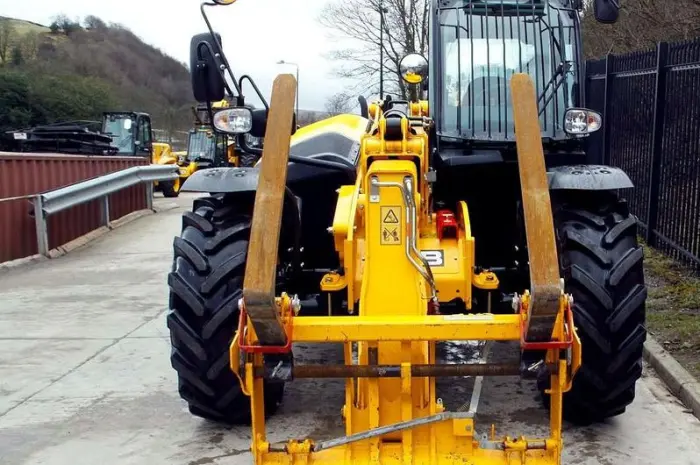Телескопический погрузчик JCB 535-95 2017 года- фото № 4